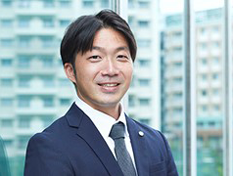 Yusuke Suzuki: A Sales Specialist Who Promotes DX for the Tokyo Metropolitan Government and Local Governments Throughout Japan