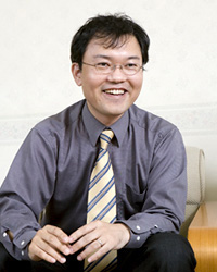 安田浩司氏