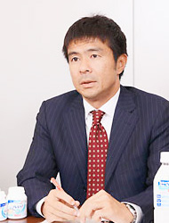 保田氏