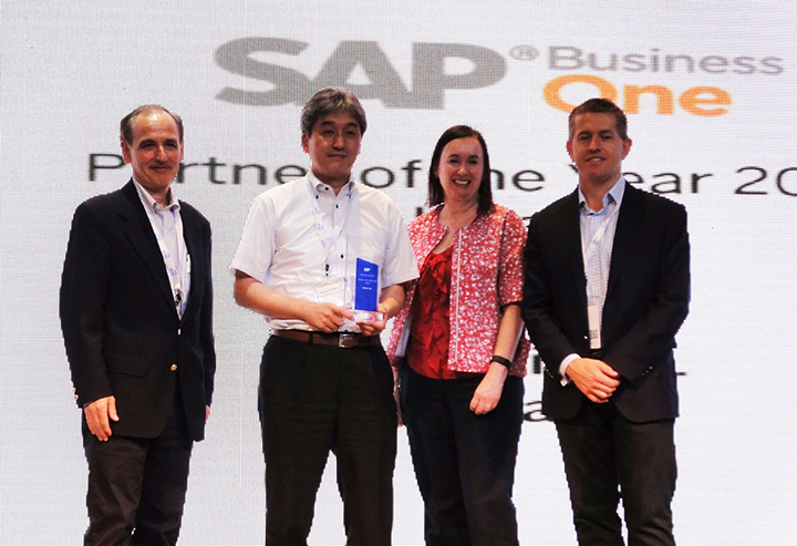 SAP Business One APJ Innovation Summit 2016の受賞式の様子