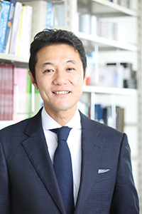 入山 章栄 氏写真