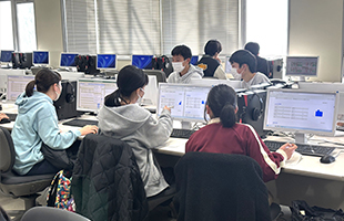 高校生向け「データサイエンス授業」の様子2